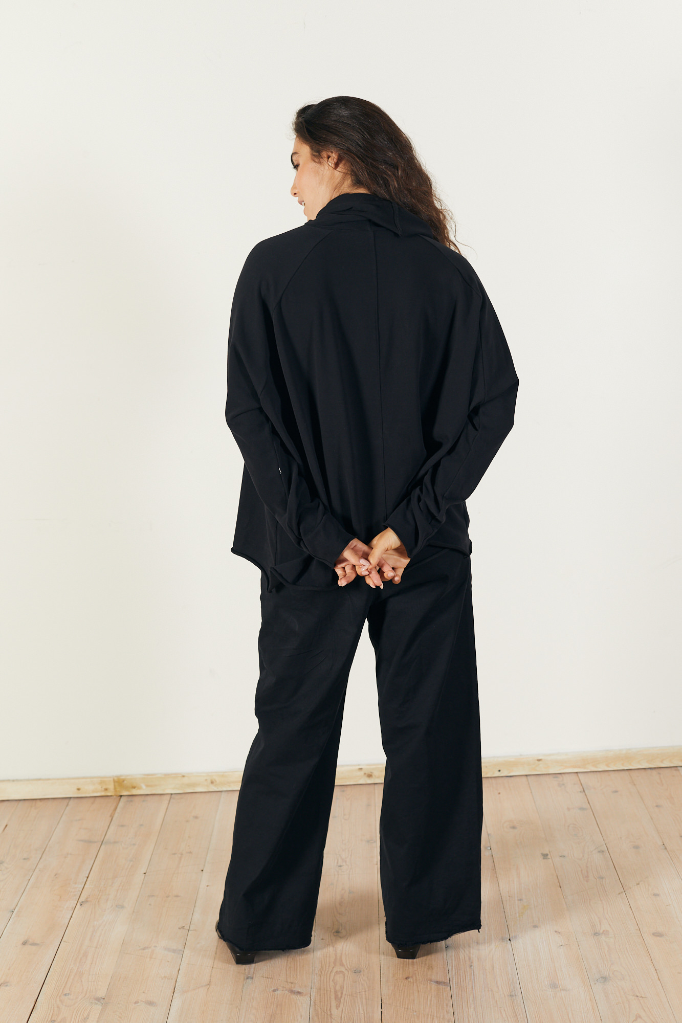 MADAM_BUBU_12_250538