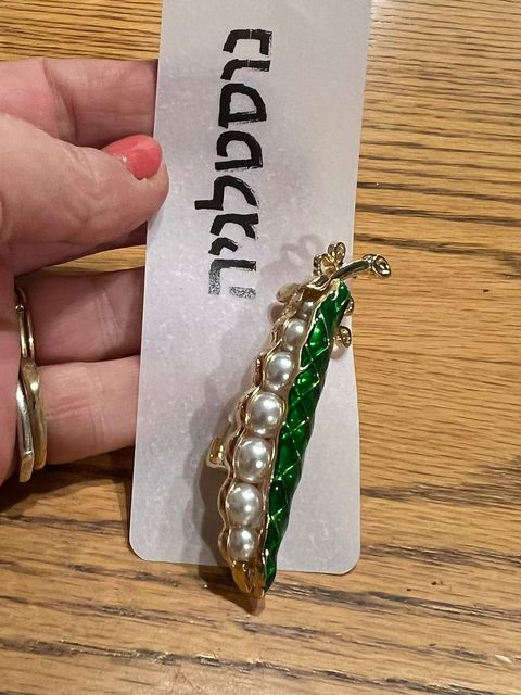 bf2292ee-9ba8-4c54-bf86-f7248802571f_480x640