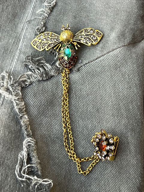 f695a622-9084-46df-bed5-390d45e3927b_480x640