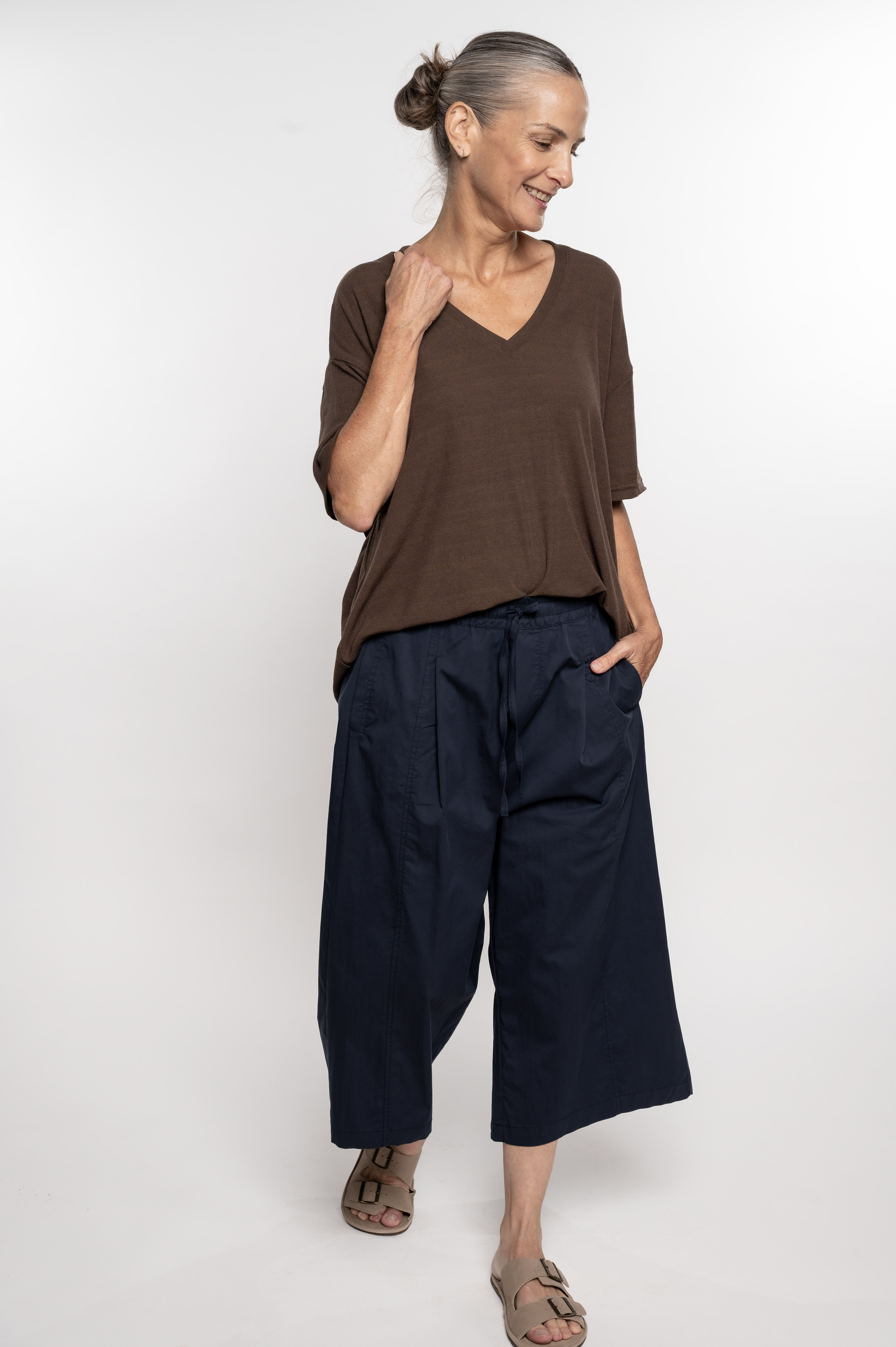 193-2026-06-11 MADAM BU BU 0237